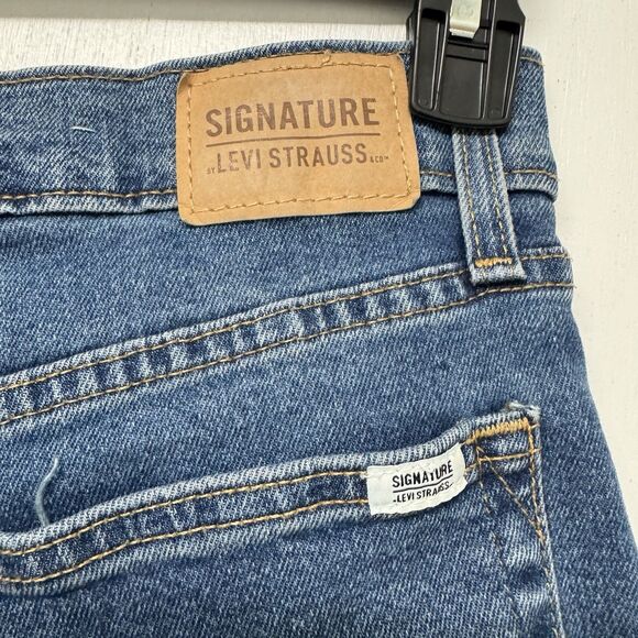 Signature Levi Strauss Heritage High-Rise Distressed Size 10 Fringe Hem - Picture 3 of 9